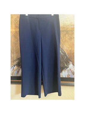 NWOT Women's St. John Pants, Size 8, Navy Cropped